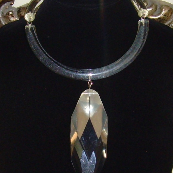 Judith Hendler Clear Lucite Collar Necklace - Picture 16 of 16